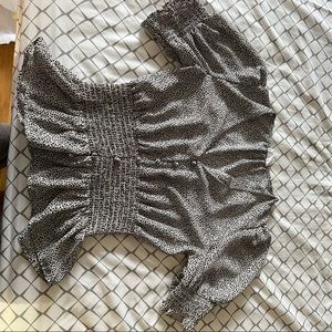 Sienna Sky
Size XS Short Sleeve Blouse